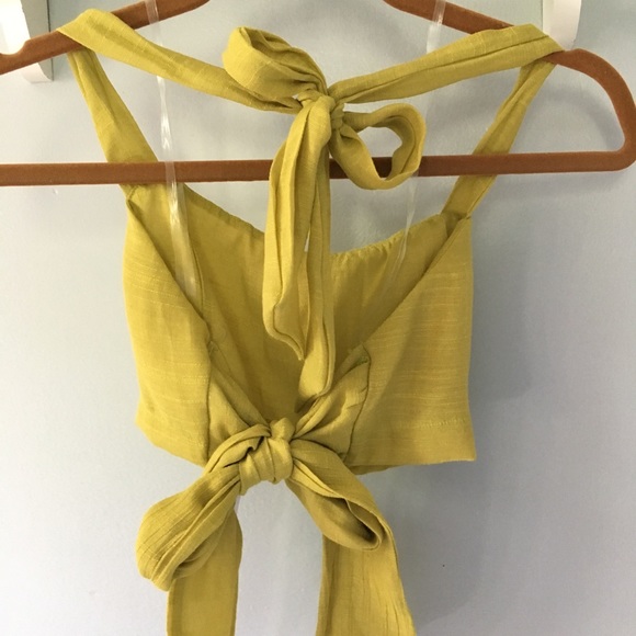 Forever 21 halter tie crop top - Picture 2 of 7